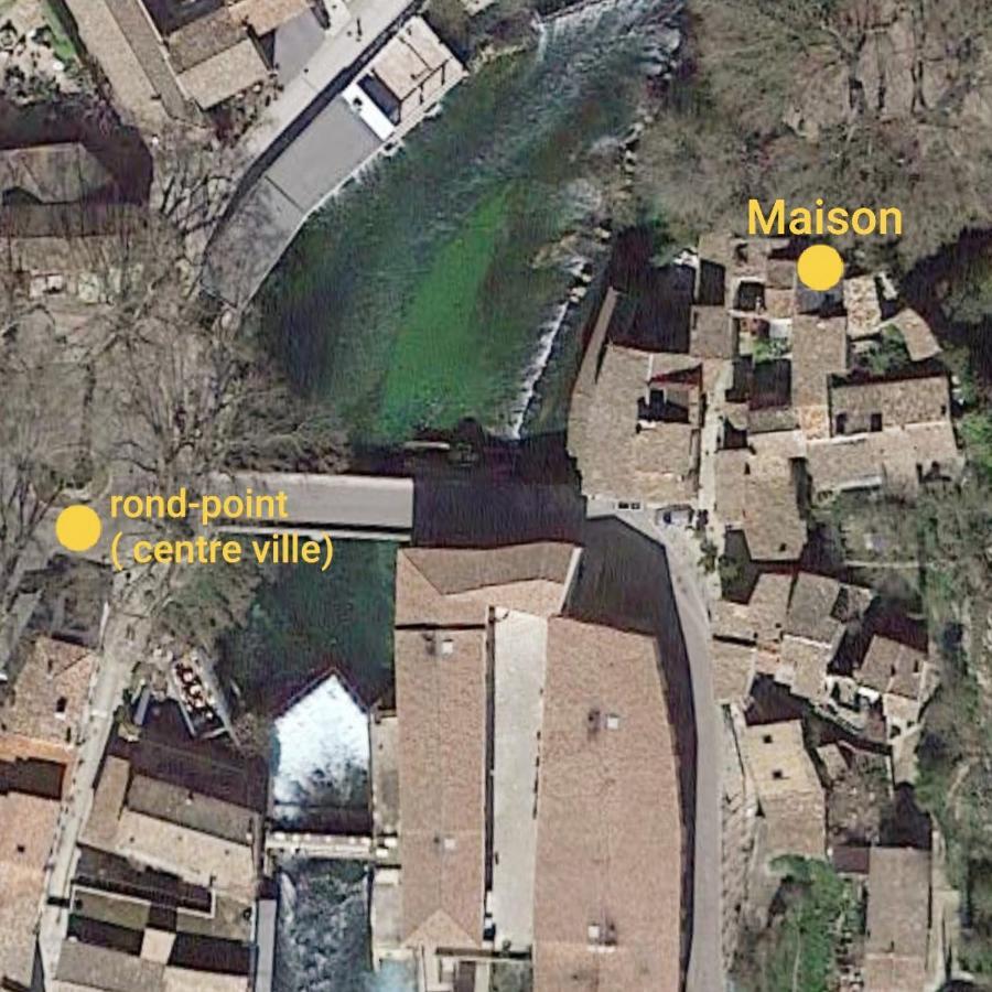 Maison Au Coeur De Fontaine De Vaucluse, Nichee Sur Le Rocher Et Surplombant La Sorgue Exterior photo